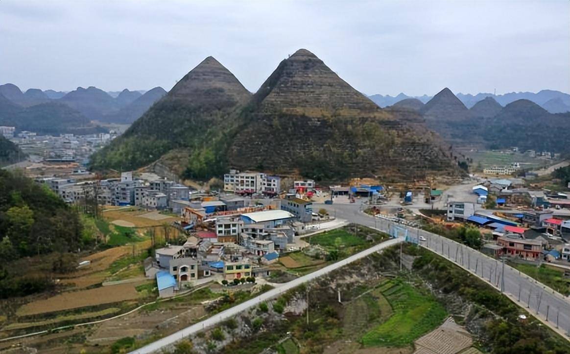 安龙县_山体_古墓