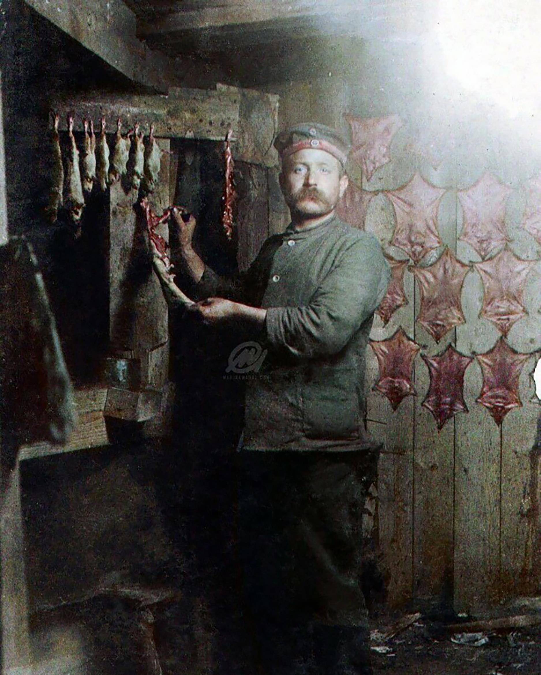 历史上过目难忘的瞬间:企图强吻希特勒的美国少妇,图9隆美尔眼神充满