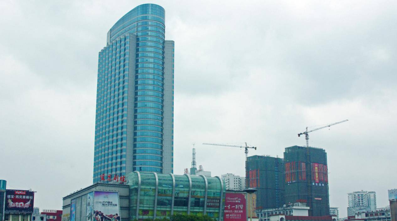 温州首富王均瑶胆大包天,中国包机第一人,去世后妻子改嫁司机?