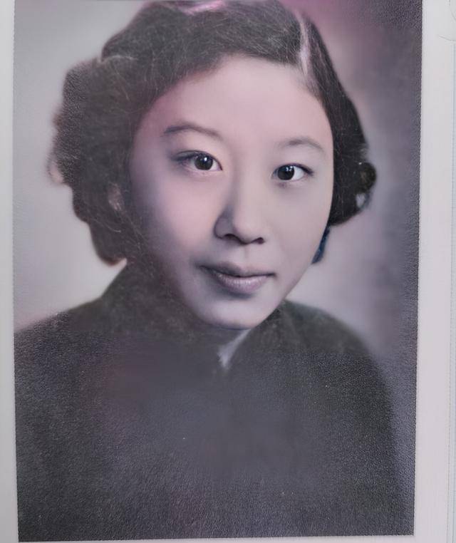 民国名媛,她追求者众多,却一生未婚,无儿无女,真相令人感动