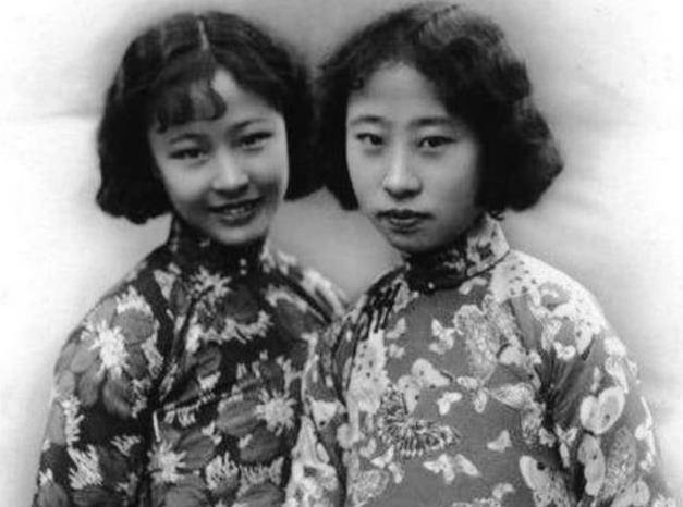 三皇妹爱新觉罗韫颖的生活也比较坎坷,她嫁给了婉容皇后的弟弟润琪,两