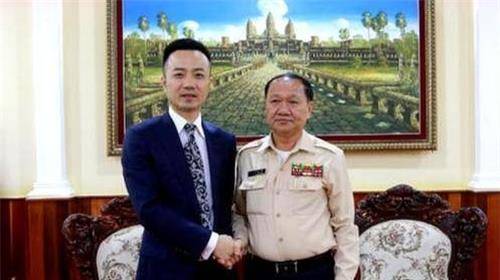 他误入传销,却成骨干,靠张嘴骗了国人百亿,后移民他国成座上宾_俞凌雄