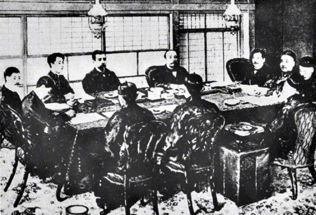 广州湾终于回归在殖民期间,法国人非常重视广州湾这块贸易重地,曾派