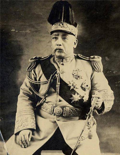 虽然宫中对光绪的死因讳莫如深,但是民间野史中却有很多光绪死因的