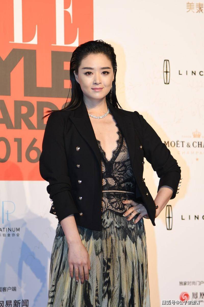 蒋欣的前凸后翘就是她最犀利的武器_身材_审美_性格