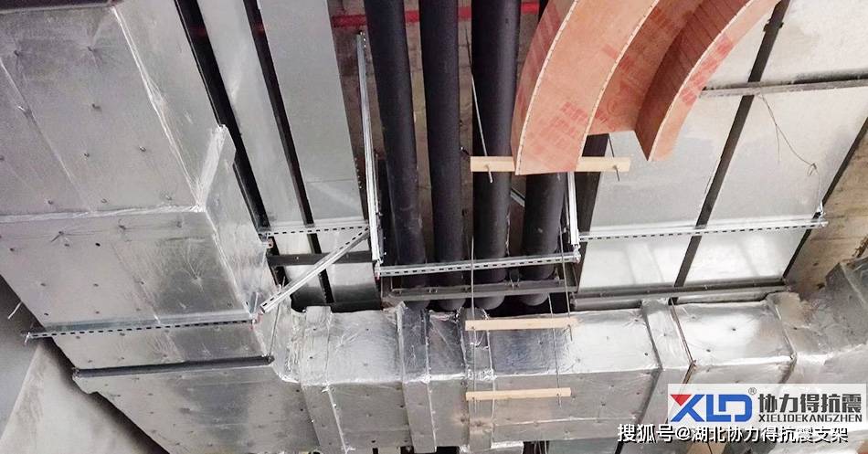 大型风管侧向抗震支架5.
