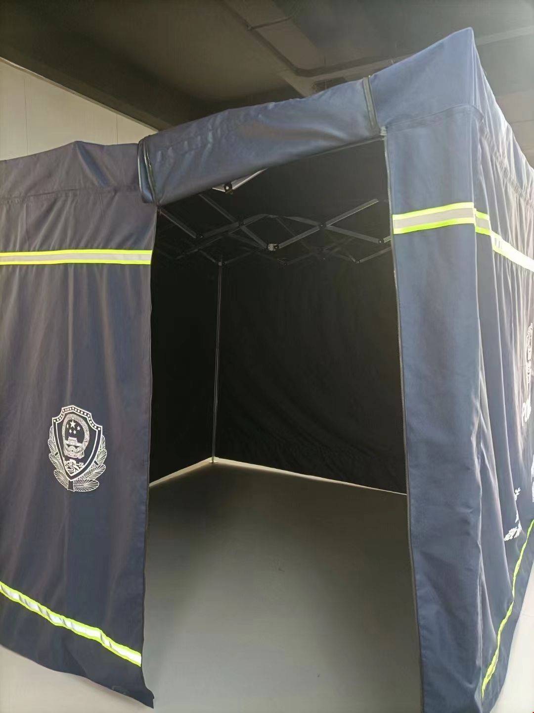 拓宽执法空间——升级版便携式遮盖围挡_警用装备_生产的_企业