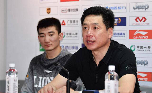 李春江或将重返cba?名记回应,三支球队抢夺_李楠_教练_深圳