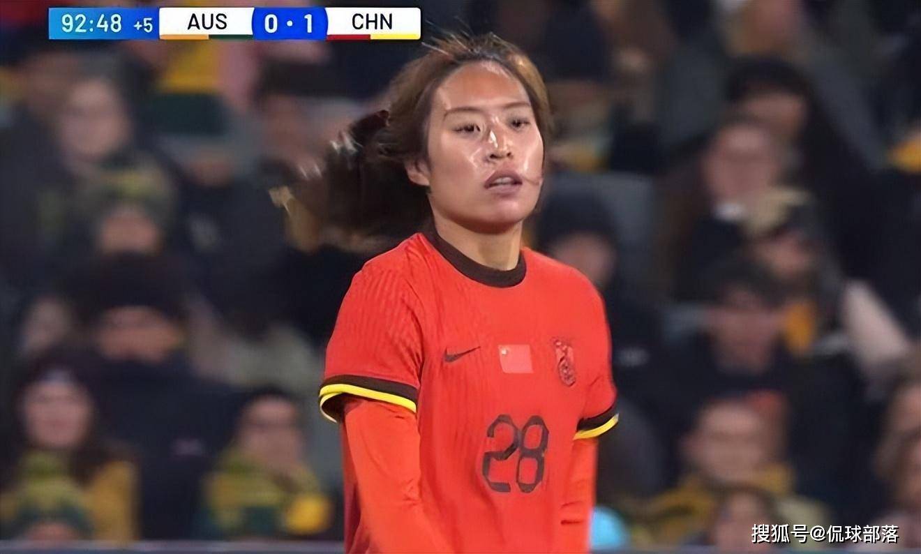 门将扑救失误,95分钟被绝平!中国女足1-1:连续10场不胜亚洲第3