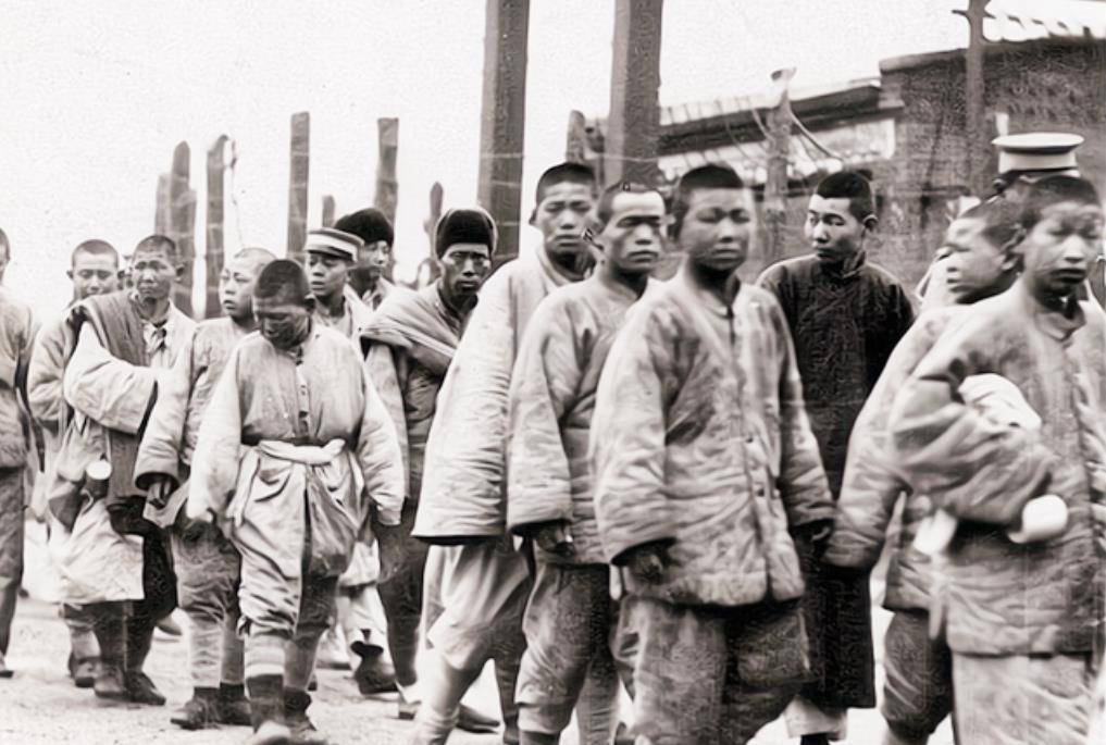 被抓壮丁后一别七十年,19年台湾老兵魂归故里,82岁妹妹哭倒现场