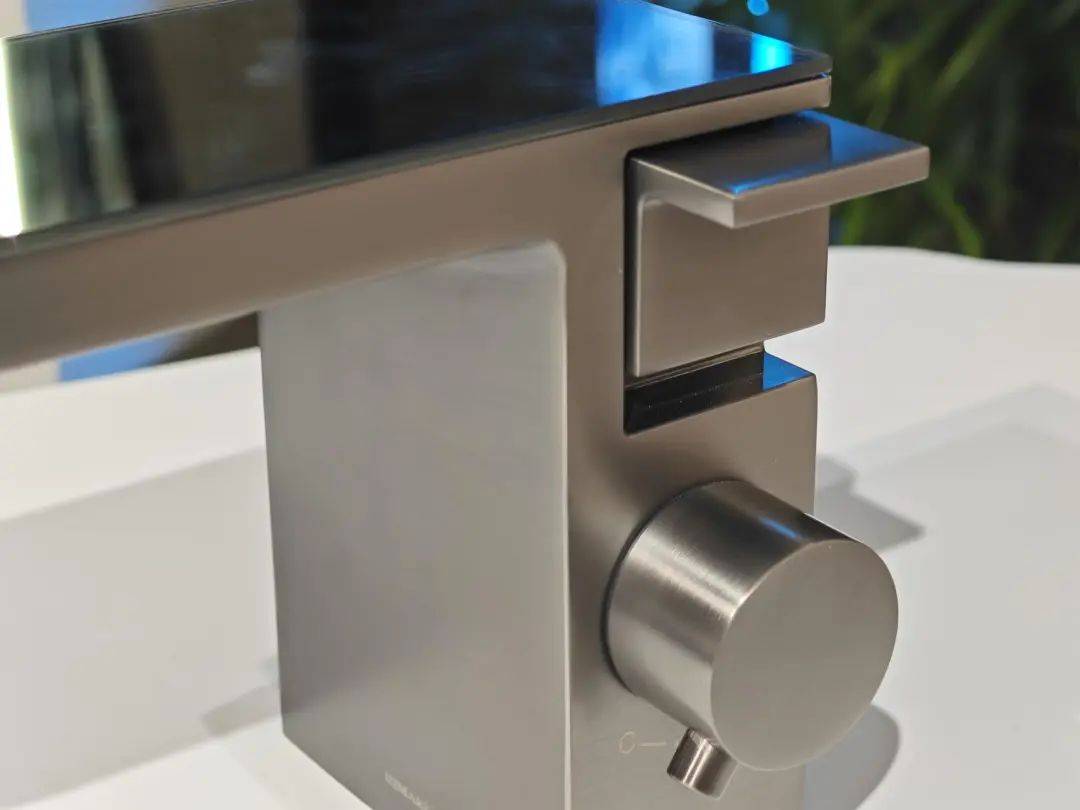 今年上海厨卫展上,这些花洒五金产品很可能都是未来的爆款!