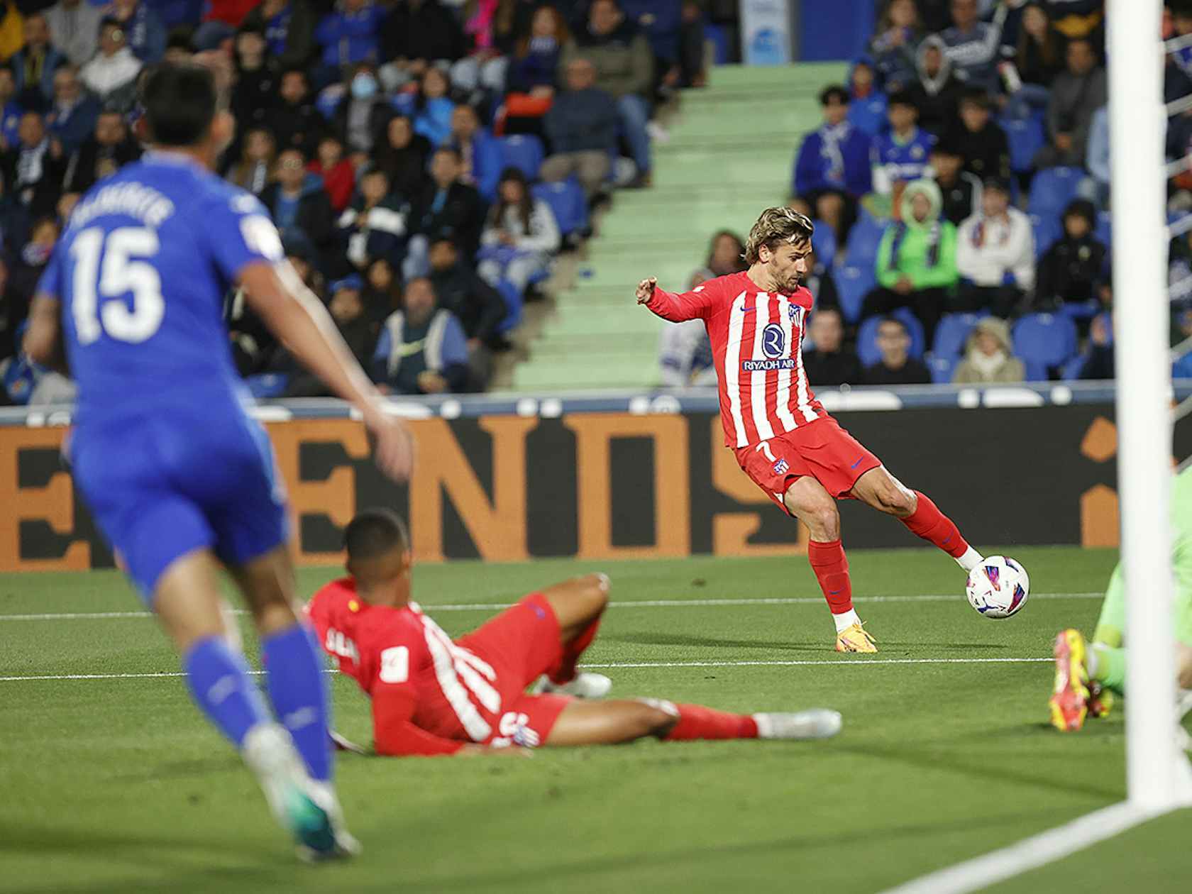 格列兹曼出人意料的1500万欧元解约金条款震动了转会市场_马德里竞技