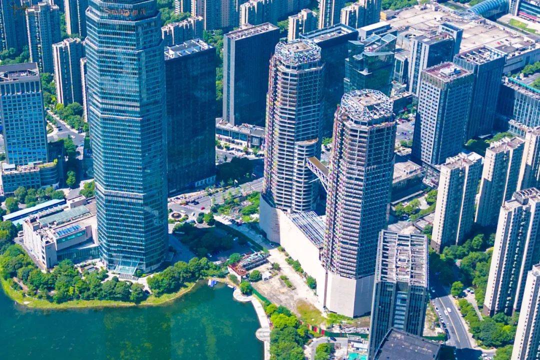 绍兴最壮观的烂尾楼,腰斩到2.3亿才拍卖成功,未来仍扑朔迷离