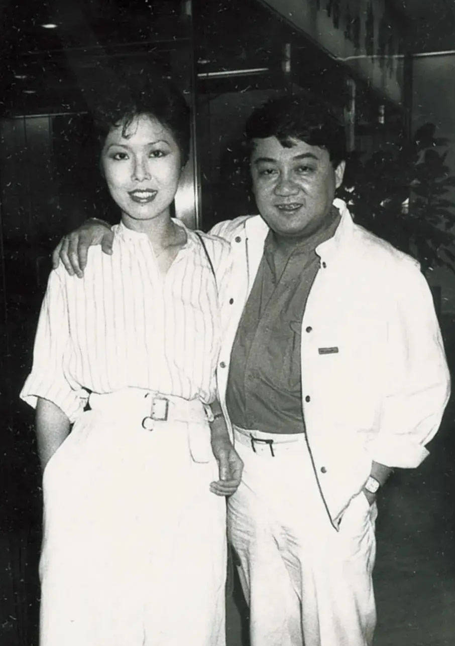 携同性爱人出席剧组聚会,曾传病重抽骨髓_小田_willy_香港地区