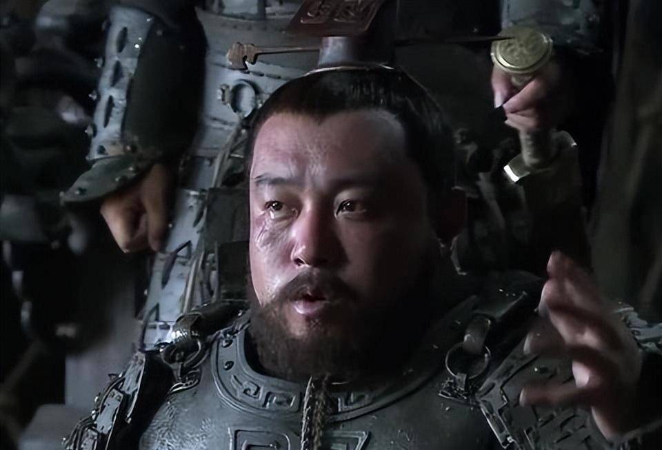 纪灵战平关羽,黄忠也平了关羽,纪灵遇到黄忠会怎样?难撑30回合