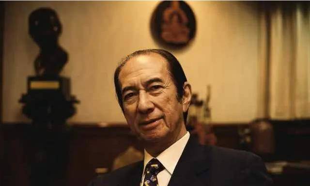 "影子总督"何贤:提携霍英东,解决崩牙驹,何鸿燊靠他成为赌王_澳门