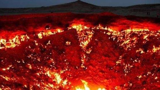 这个天然气井因挖掘不慎,引燃熊熊烈火,以毒攻毒才扑灭