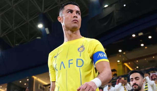 内马尔频频夺冠!32岁巴西球星获得3项冠军,c罗50球空手