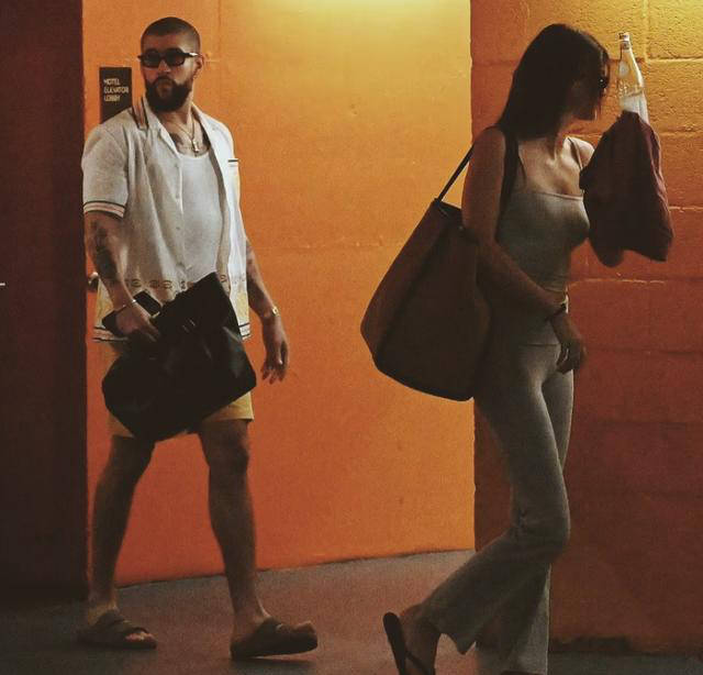 詹娜与前男友badbunny重燃旧情,纯爱战士再度受挫!