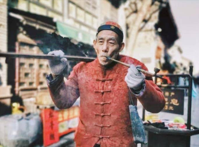 时隔多年,赊刀人再次出现,对2022年做出2个预言,真的可信吗?