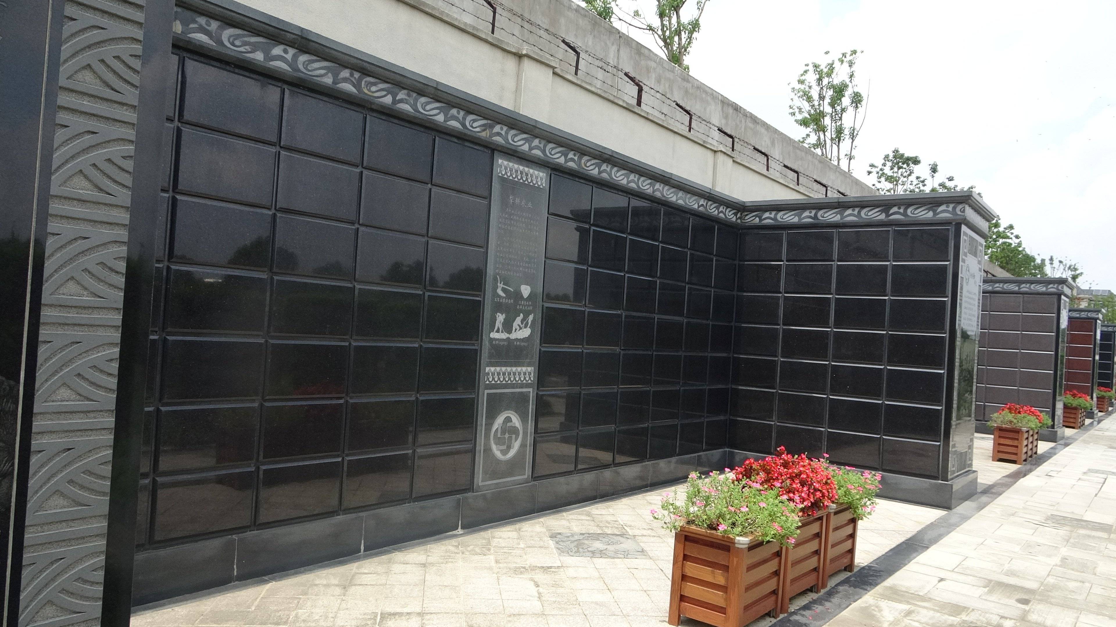 崧泽人文廊:生态环保理念下的新型壁葬景观