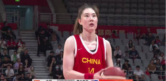 孙梦然外线表现亮眼,有望入选巴黎奥运阵容_比赛_郑薇_中国女篮