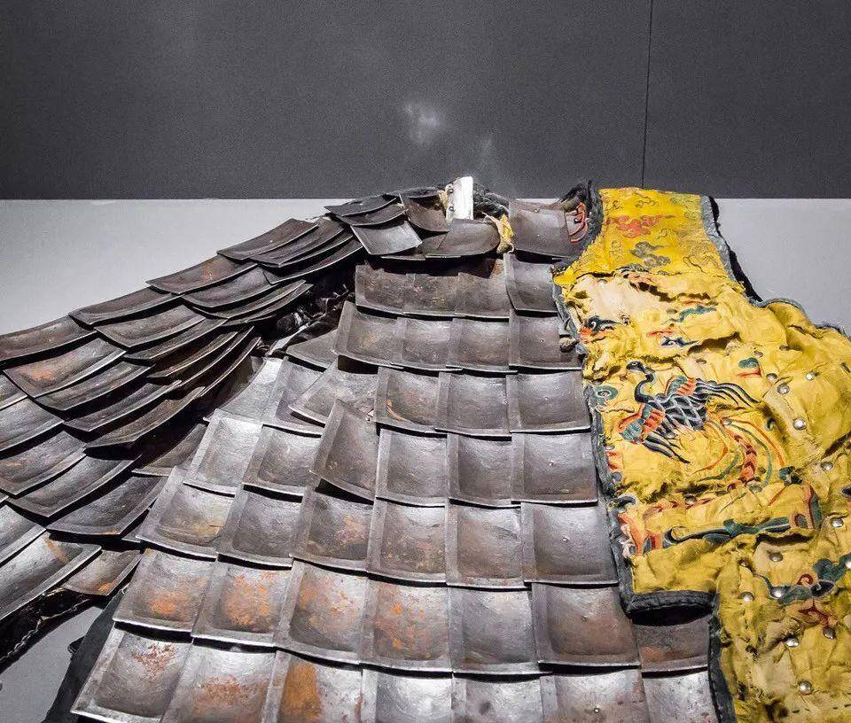 明代布面甲的分类:青甲,紫花布甲,蟒甲