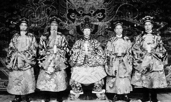 世界上最后一位有庙号谥号的君主,为国家独立劳累猝死,年仅40岁