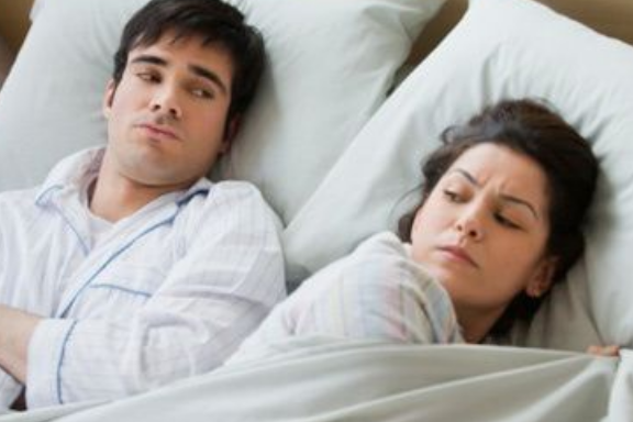 不论男女,睡觉时若有3个信号,恭喜,你可能具备长寿的"潜质"