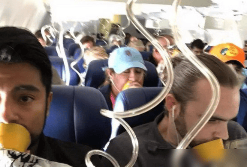 数百人在密闭空间中飞行几小时,为何不会缺氧_空气_进行_氧气