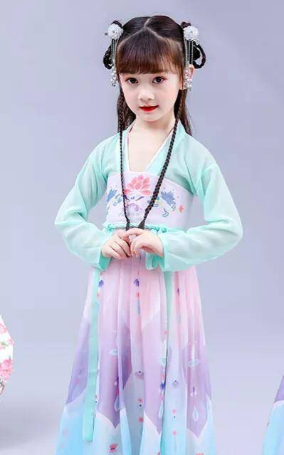 南宋初年,46岁落魄李清照在南昌宋金战场,偶遇浪子燕青一家六口