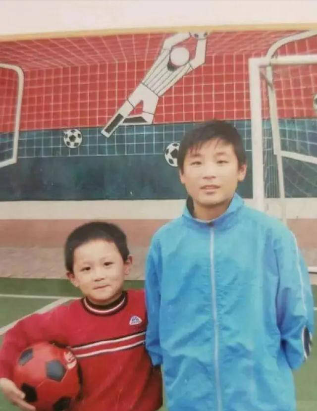 中超球星童年回忆:学生时代的趣事与今日对决