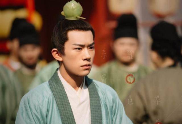 长安十二时辰:吃胡食物,喝胡酒,穿胡衣,多元化唐帝国流行时尚