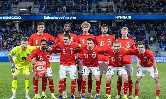 奥地利足球队在欧洲杯上的战绩和阵容展望_比赛_荷兰_波兰