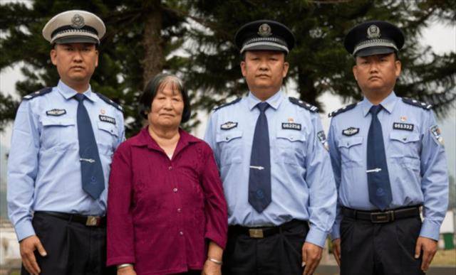 27年前,在警察父亲葬礼哭泣的小男孩,如今也牺牲在同一岗位上