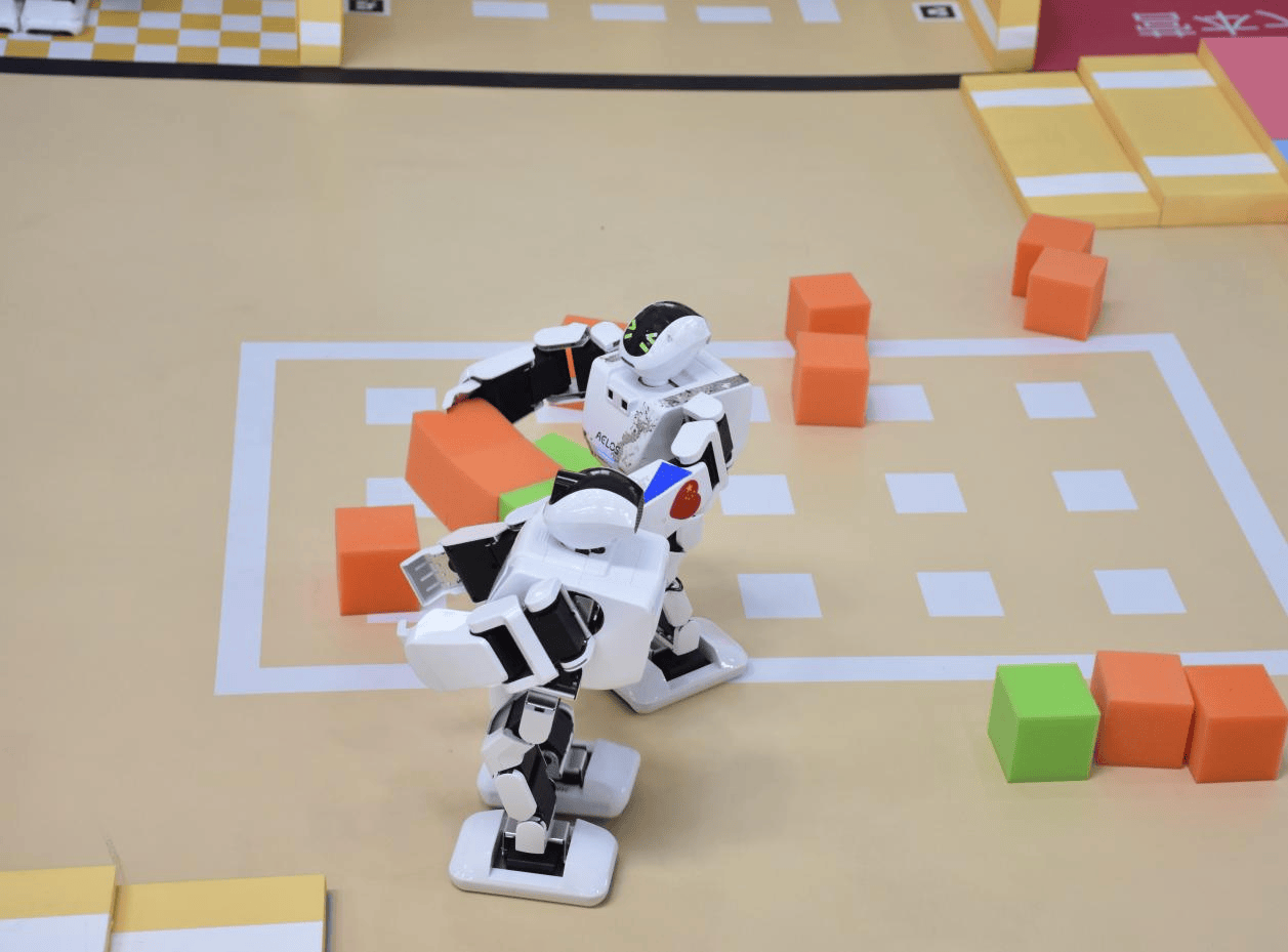 机器人与ai的魅力舞台:双国赛河南赛区选拔赛在黄河交通学院成功举行