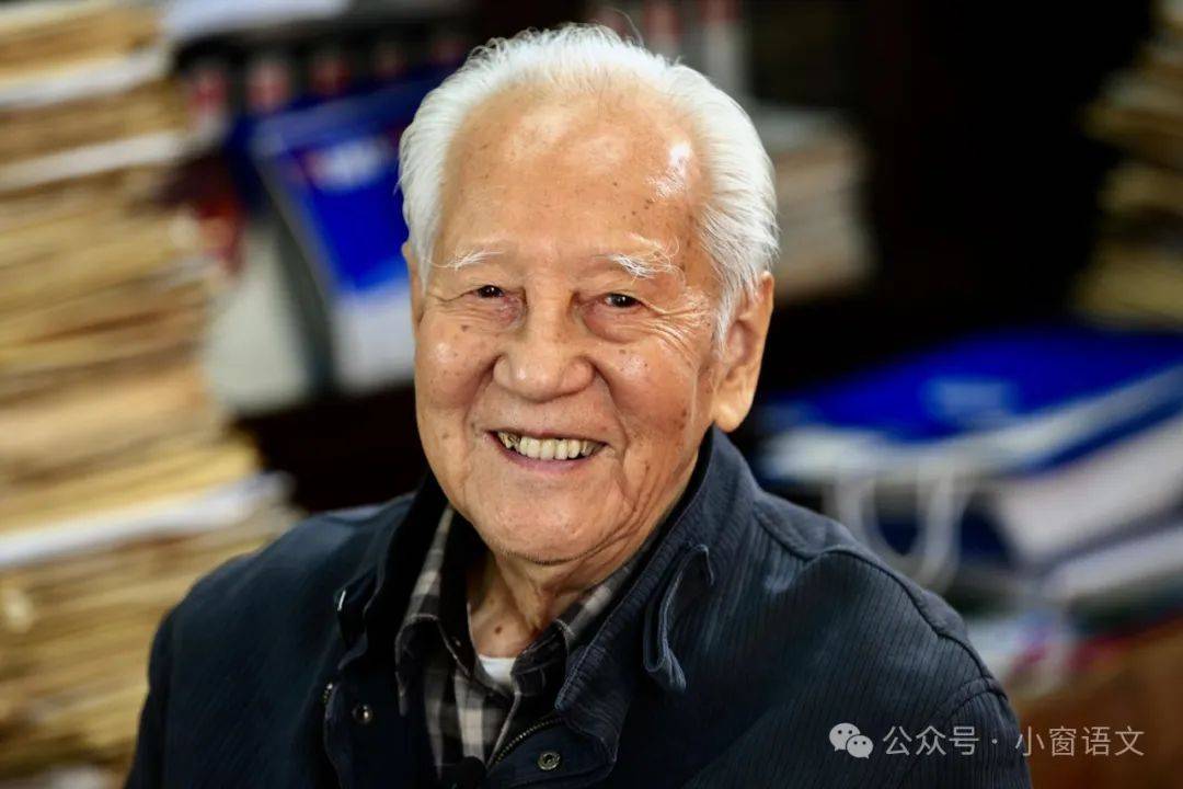 写作关键词:默默无闻,隐姓埋名;大国重器1988 年初,核潜艇做深潜试验.