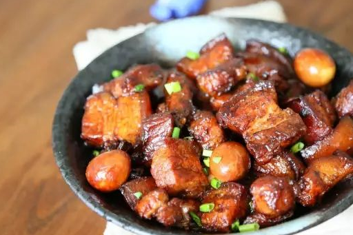 家常红烧肉怎么做才好吃?4种不同烧法,不油不腻贼香