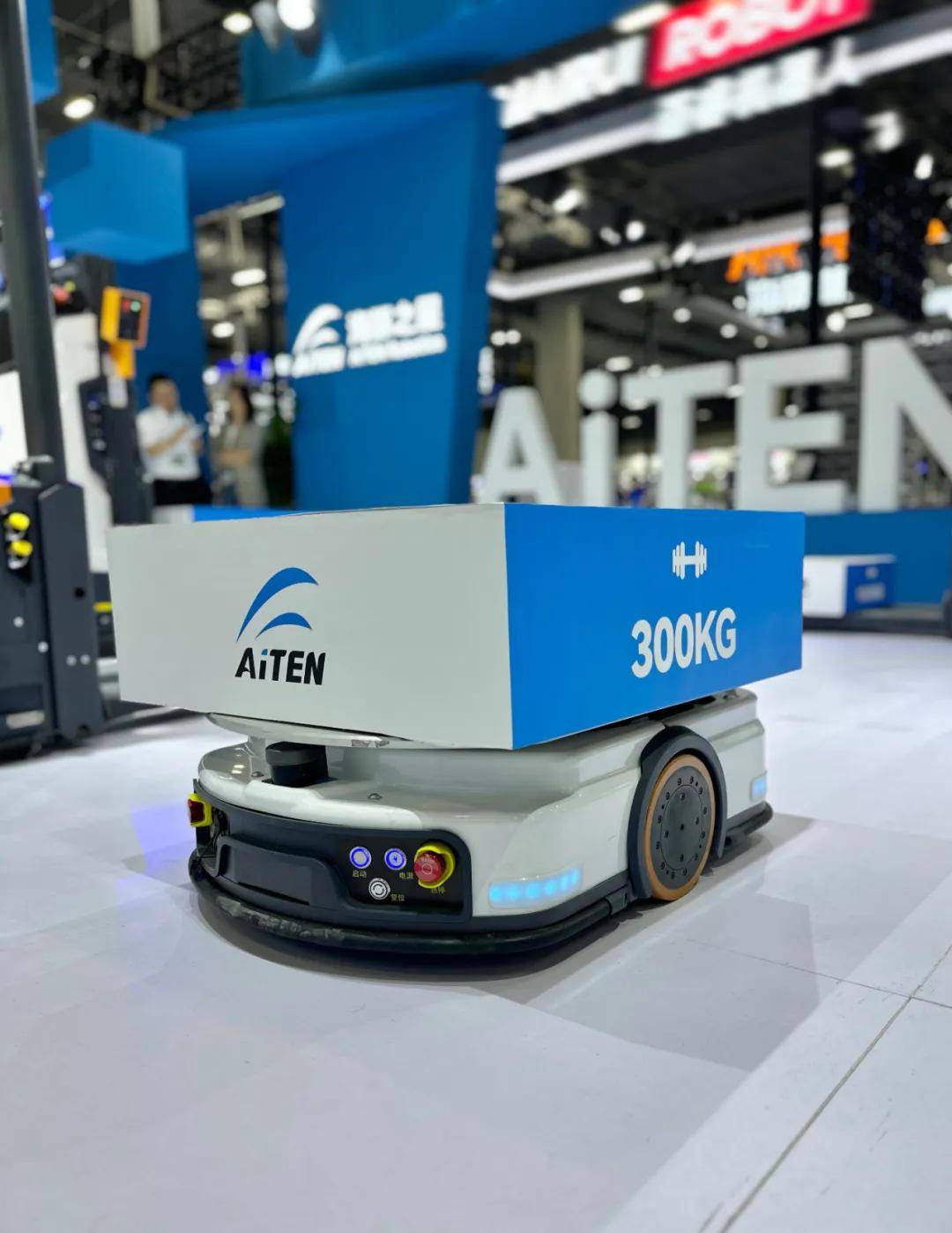 不知疲倦的新时代智能"搬运工"——轻小型工业移动机器人产品的提供商