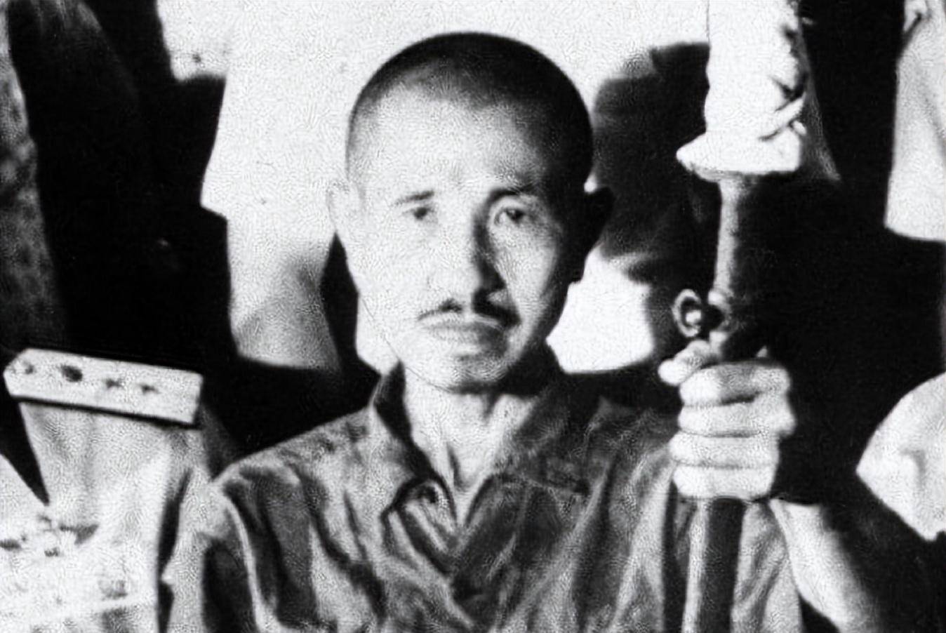 1944年,小野田宽郎在菲律宾打游击30年,武器弹药从何而来?