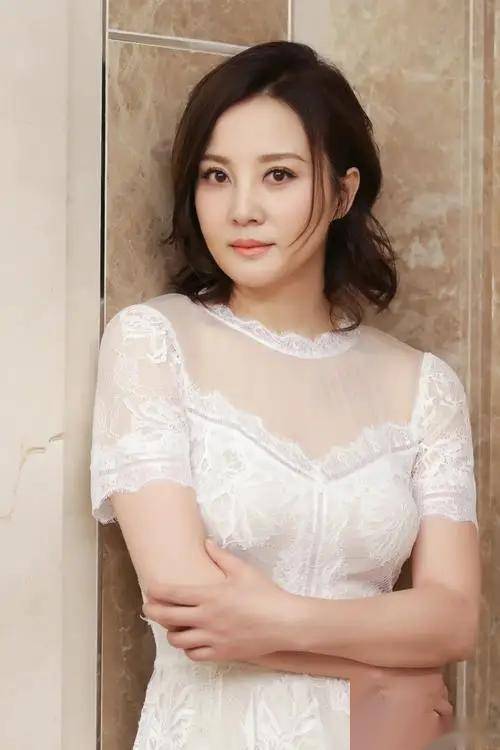 美艳动人陶虹写真,女神的性感风采,让人顶不住的诱惑!