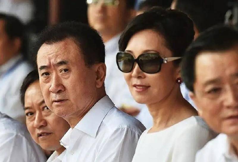 王健林的父亲:军人出身,活了101岁,百岁生日时王健林为他祝寿_王义全