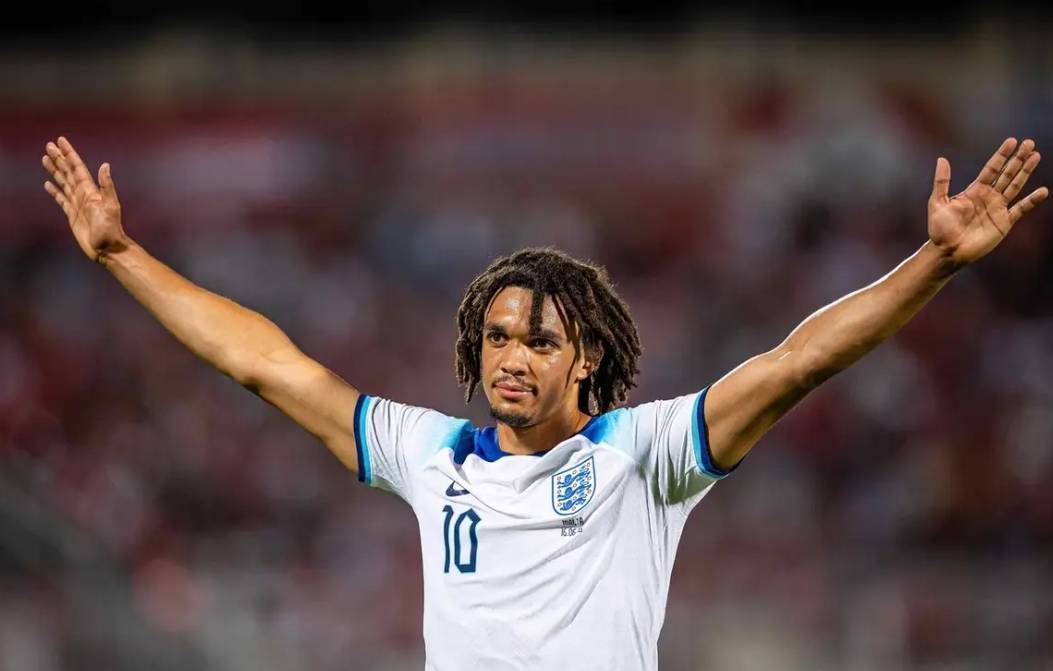 阿诺德凌空斩,凯恩锦上添花,英格兰3-0波黑!