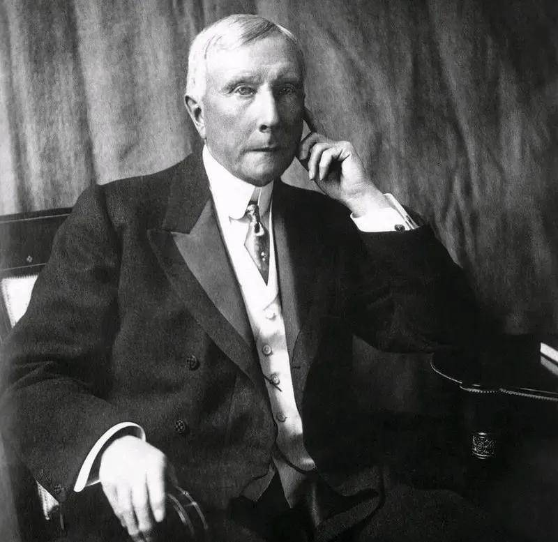 小亨利·摩根索担任财政部长的时间长达11年,是担任时间最久的财政