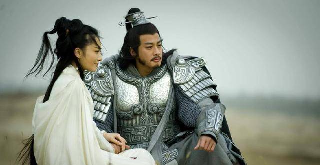 韩信攻下魏国后,抓到群漂亮的寡妇,刘邦大喜连忙说:送我宫里