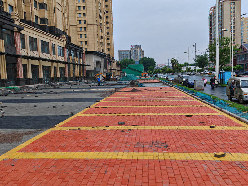 透水砖干铺好还是湿铺好