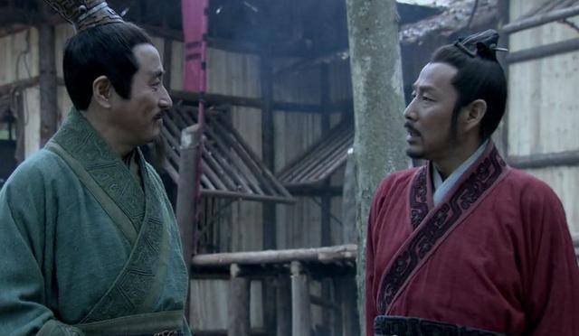 韩信被诱杀后,萧何看着他的尸体仰天长叹,终于道出一句肺腑之言