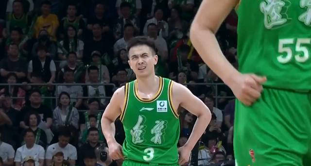 辽宁男篮亚冠首战备战:主力缺阵,青年球员迎机遇