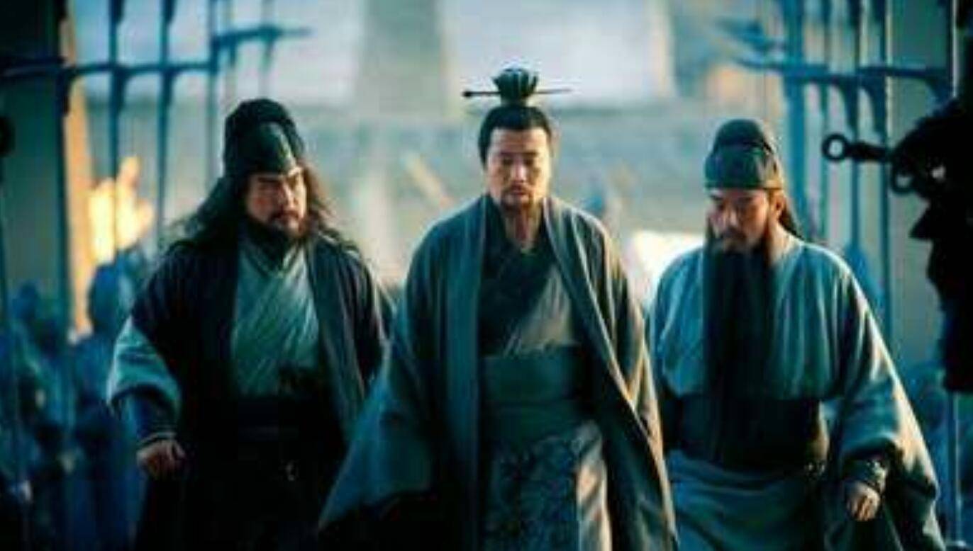 刘关张三人打吕布一个,很是丢脸,为何还美名其曰"三英战吕布"?