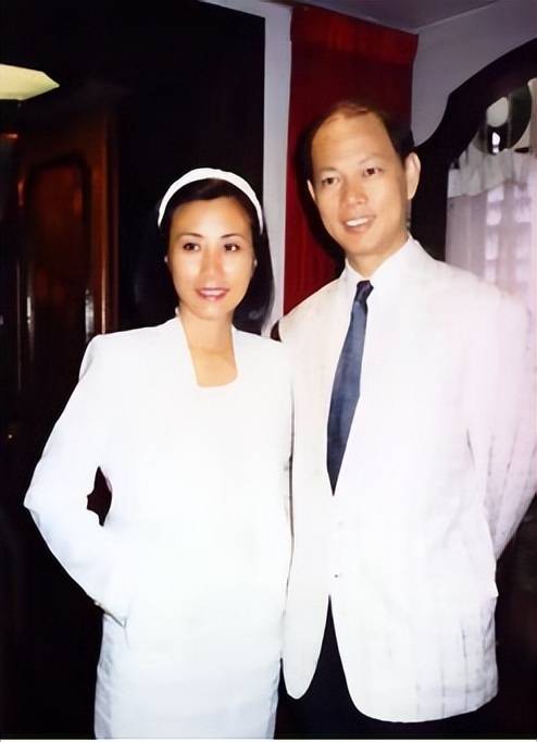 汪明荃罗家英:相恋21年,历经3次生死考验,62岁结婚却实行aa制